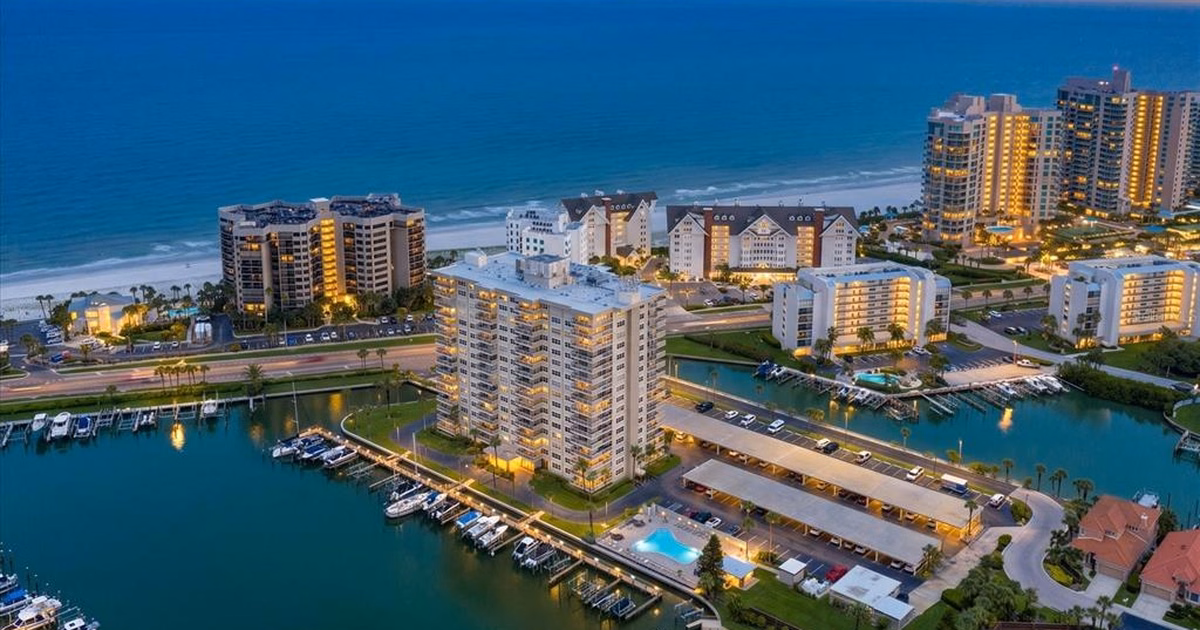 Isle of Sand Key condo building on Sand Key, Clearwater Beach